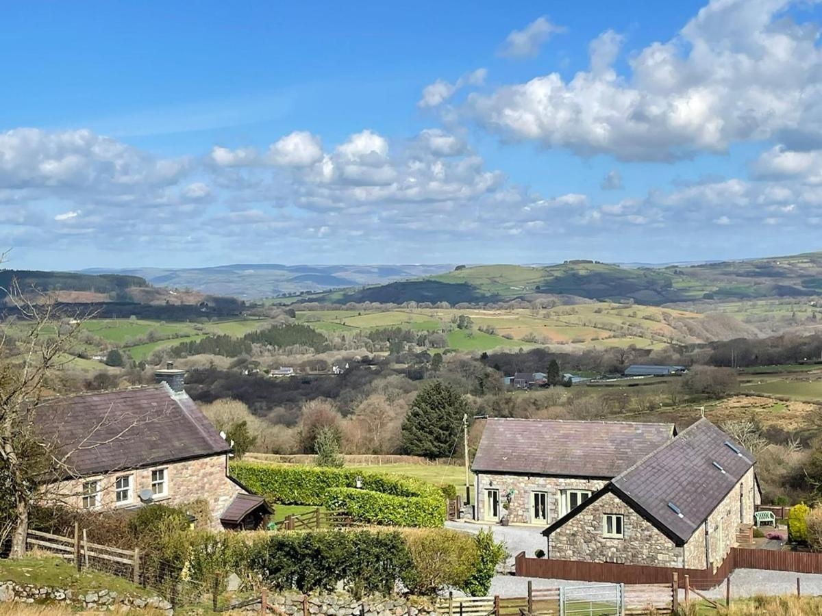 Rhiwddu Barns Villa Llangadog Kültér fotó